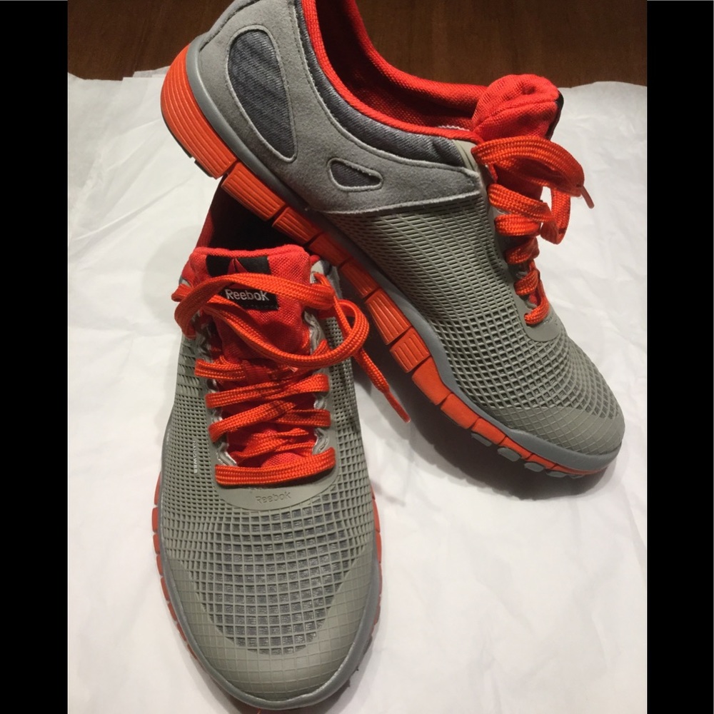 Men’s size 10 Reebok very good condition